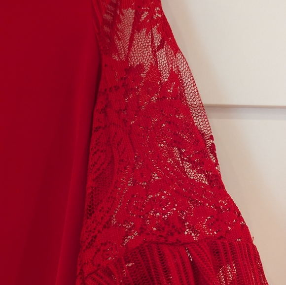 NWOT shein red lace detail blouse - Picture 2 of 4